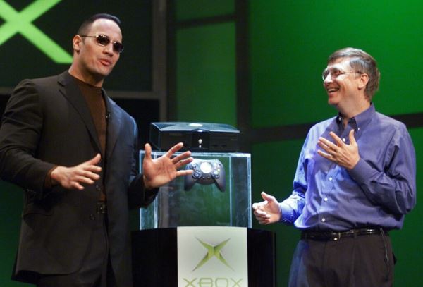 Дуэйн «Скала» Джонсон показал особую версию Xbox Series X